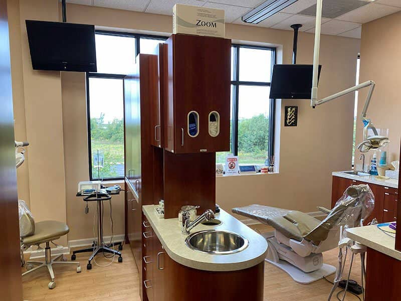 Dental Office Near You in Elgin - Randall Meadows Dental Center